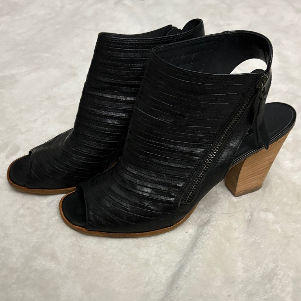 Paul Green Cayenne Peep Toe Heels